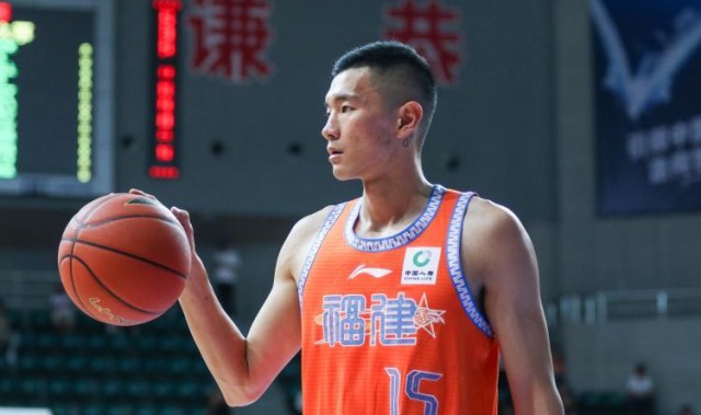 陈林坚已在福建一线队征战13个赛季 常规赛场均14.2分3.5板1.5助