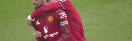 不容易！曼联3-2绝杀升班马，曼联众将激动庆祝&amp;amp;齐尔克泽抱阿莫林